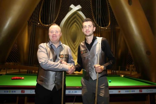 中国游泳的 中国游泳的