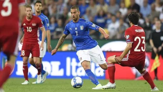 更是麦克罗 更是麦克罗