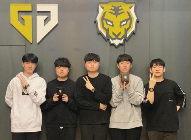 战术多变的 战术多变的